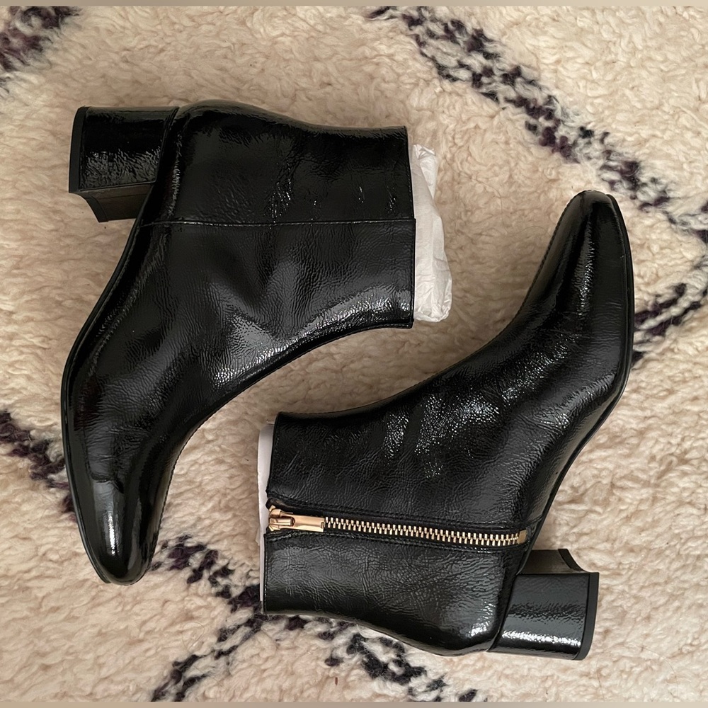 & Other Stories Black Patent Leather Round Toe Block Heel Booties